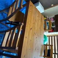 ダイニングテーブル