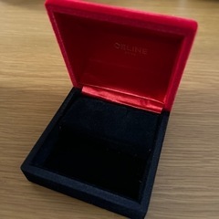 CELINE 空き箱　アクセサリーBOXの画像