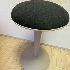 IKEA 椅子　NILSERIK
