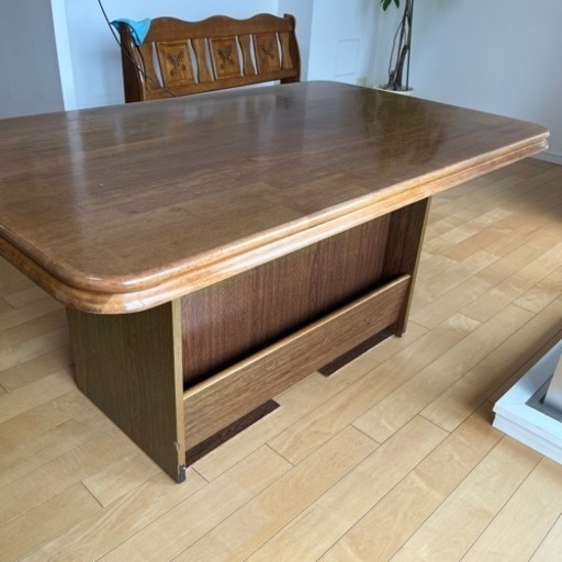 決まりました　ダイニングテーブルセット　①