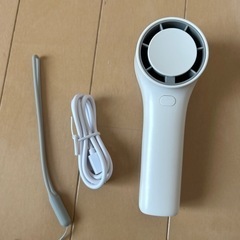 新品　手持ち扇風機　充電式の画像