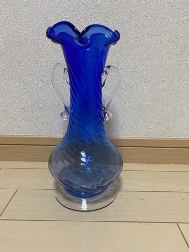 琉球ガラス　花瓶　ブルー　持ち手付き