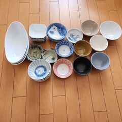 お茶碗いろいろ差し上げます