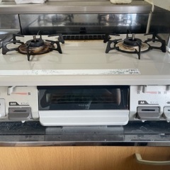 冷蔵庫 ガステーブル 炊飯器 の画像