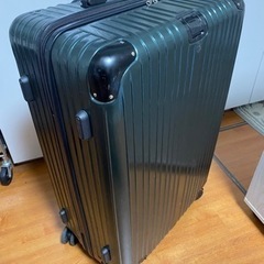 大型スーツケースの画像