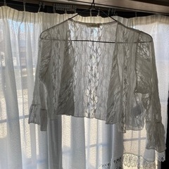 レースのボレロ　L