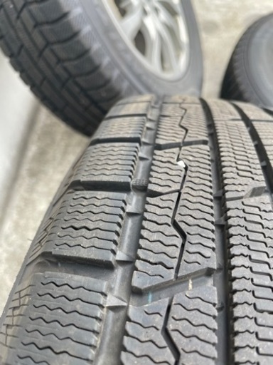 バリ山スタッドレスタイヤ　アルミホイール４本セット　215/70R16  TOYOウィンタートランパス