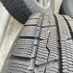 バリ山スタッドレスタイヤ　アルミホイール４本セット　215/70R16  TOYOウィンタートランパスの画像