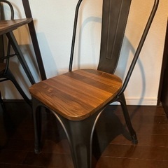 ダイニングテーブルセット(椅子2脚付き)の画像