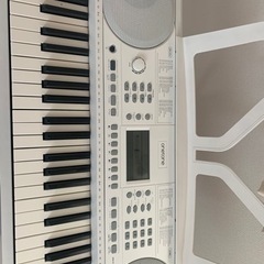 キーボード　楽器 鍵盤楽器、ピアノの画像