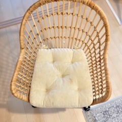 IKEA ラタン　ダイニングチェアの画像