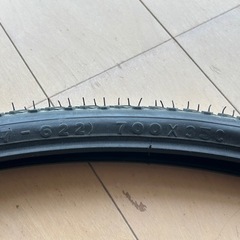 自転車のタイヤ4本　700cのサイズの画像