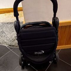【受付終了】コンパクトベビーカーbaby jogger city...