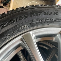 車のパーツ タイヤ、ホイールの画像