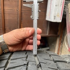 車のパーツ タイヤ、ホイールの画像