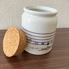 生活雑貨 家庭用品 小鳥の入れ物