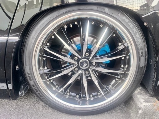 車のパーツ タイヤ、ホイール
