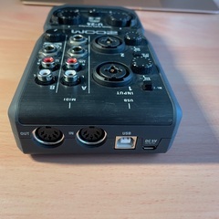ZOOM U24の画像