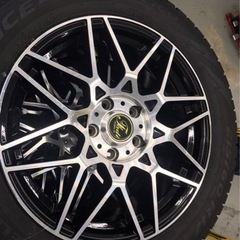 車のパーツ タイヤ、ホイール