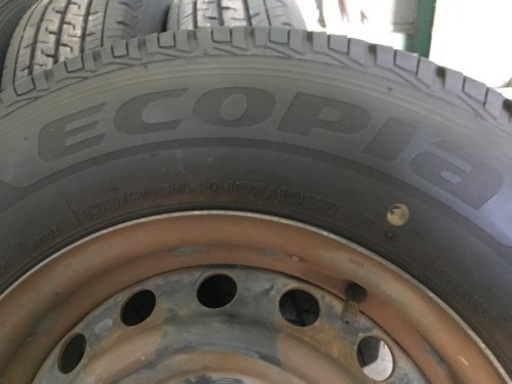 車のパーツ タイヤ、ホイール