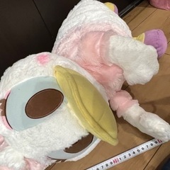 ディズニー　デイジー　ぬいぐるみ