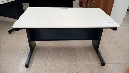 ★ジモティ割あり★  デスク 白 H70×D70×W120 クリーニング済み TJ7211