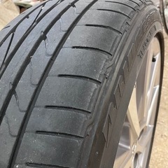 車のパーツ タイヤ、ホイールの画像