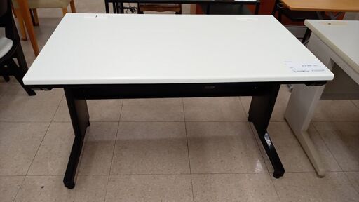 ★ジモティ割あり★  デスク 白 H72×D70×W120 クリーニング済み TJ7212