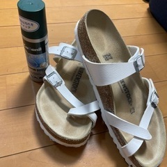 BIRKENSTOCK ホワイト サンダル 靴/バッグ 靴 サン...