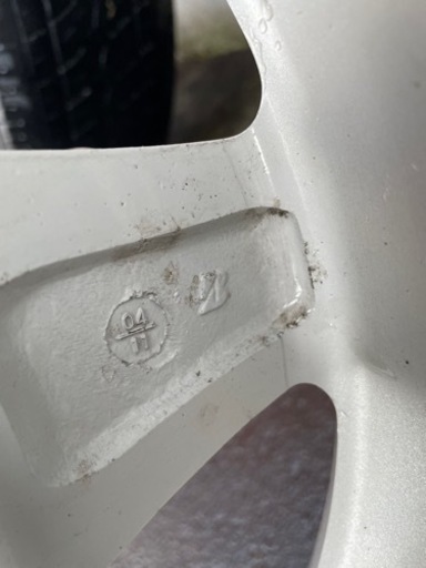 車のパーツ タイヤ、ホイール215/65/16 ＋25