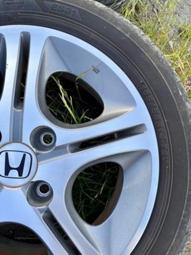 車のパーツ タイヤ、ホイール