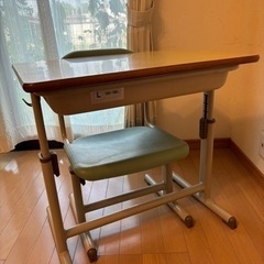 アイリスチトセ　学習机の画像