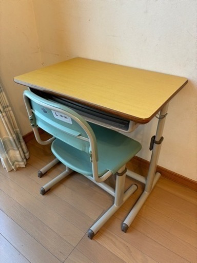 アイリスチトセ　学習机