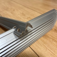 【中古】Snow Peak  スノーピーク アルミV字ペグ 8本セット　廃盤品　 の画像
