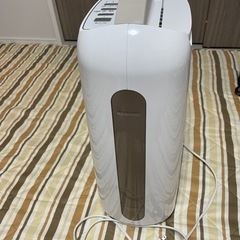 衣類乾燥除湿機アイリスオーヤマ　シャンパンゴールド KIJC-H...