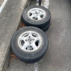 車のパーツ タイヤ、ホイールの画像