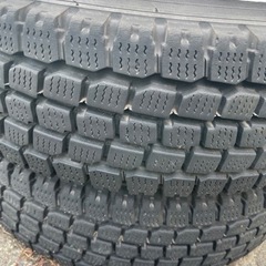 車のパーツ タイヤ、ホイールの画像
