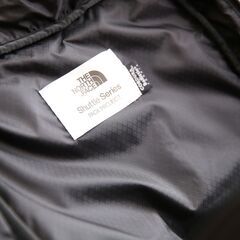 美品🔸ノースフェイス🔸黒リュック🔸ノートPC収納専用スペース有🔸通勤通学に！の画像