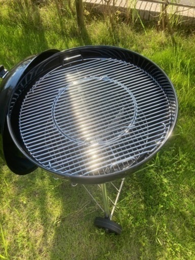 Weber(ウェーバー)バーベキューグリル57cm Premium Charcoal Grill (灰受鍋付)