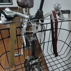 フリーパワー自転車 27インチ シティサイクル 7段変速 オートライト 傘スタンド付き リアキャリア付きの画像