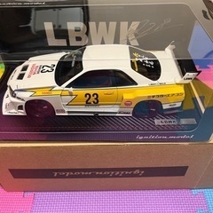 1/18 LB-ER34 SKYLINE White/Yellowの画像