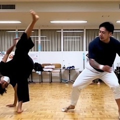 府中市でカポエイラ(ブラジルの武術)で運動不足解消しませんか？！見学体験無料です！府中駅周辺で活動している未経験・初心者の方向きの社会人サークルです。 − 東京都
