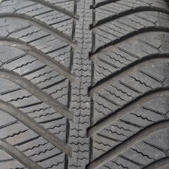 ★グッドイヤーVECTORフォーシーズン225/45r17の画像