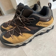 【決まりました】3足で¥2000 ジョーダンJordan  ニューバランスNew Balance Columbia コロンビア 靴 スニーカーの画像