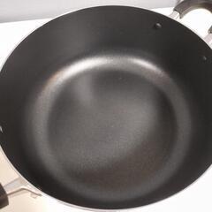 美品アイリスオーヤマIH両手鍋28cm 生活雑貨 調理器具の画像