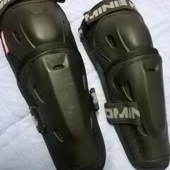セット購入可●値引き●バイク用 プロテクター肘用ひじ用の画像