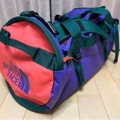 ノースフェイスボストンバックの画像