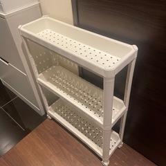 【写真入れました】ヴェスケン　VESKEN キッチン　洗面　キャスター付き収納　IKEA イケア 隙間収納 スリム　家具 オフィス用家具 机の画像