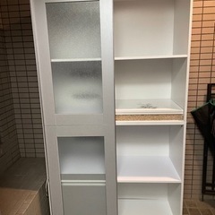 食器棚の画像