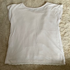 美品【グラシア】レースカットソーM
の画像
